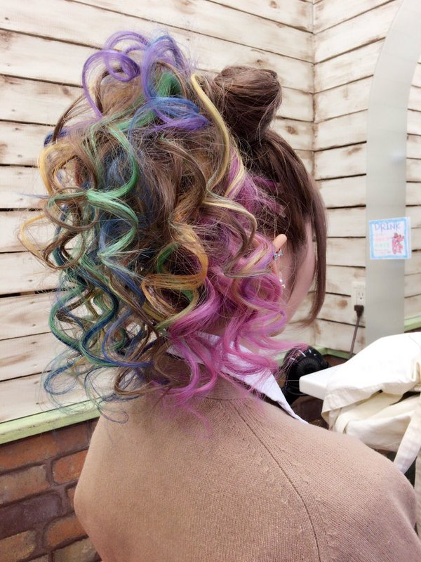 バンコクATAMAヘアーサロンのヘアーメイクヘアーセットの盛りイメージ